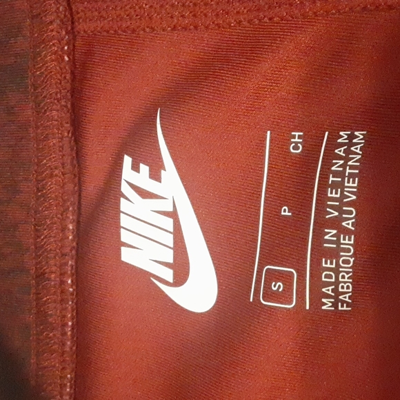 Nike snake skin printed red and black leggings - Picture 6 of 7